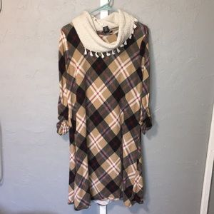 Robert Louis brand, cream, red, and white, size L